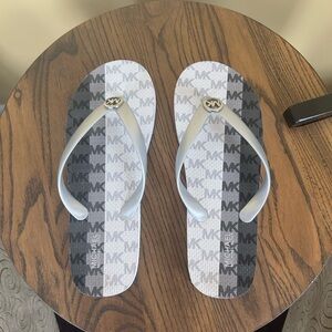 Michael Kors Flip flop